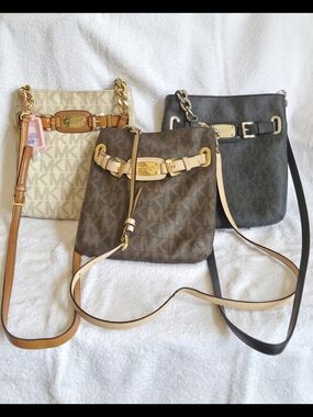 Michael Kors Hamilton Vanilla/ Cream Brown Signature Crossbody Bag.